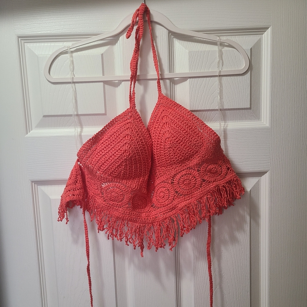Sans Souci Red Crochet Halter Crop Top - Picture 2 of 4